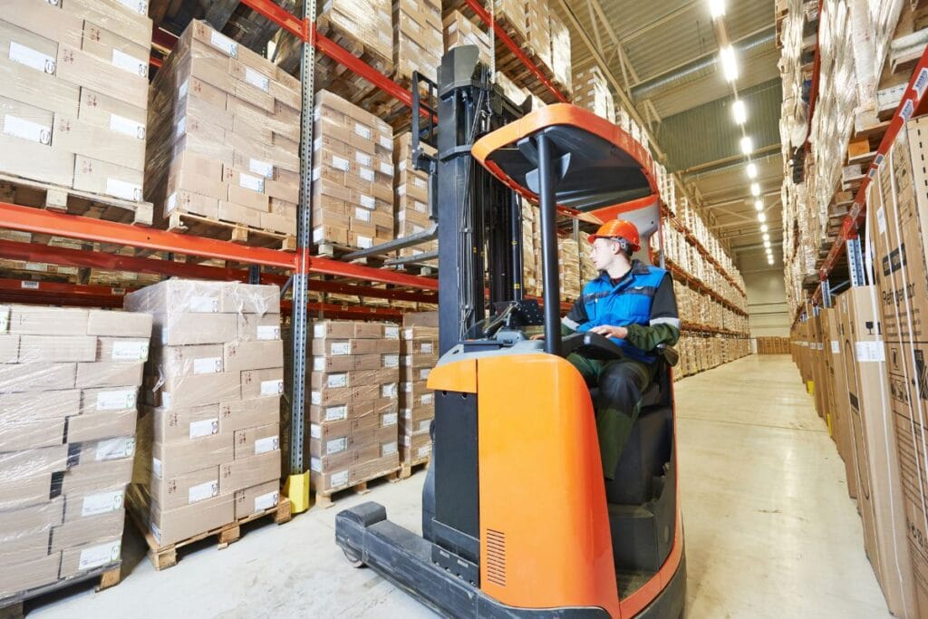 montacargas trilateral