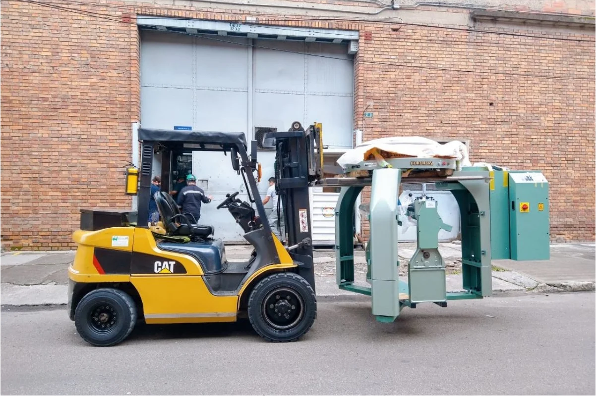 Máquinas para levantar objetos pesados